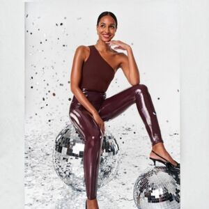 NWT SPANX Faux Patent Leather Leggings Ruby Burgundy High Rise Shiny Pants, LT